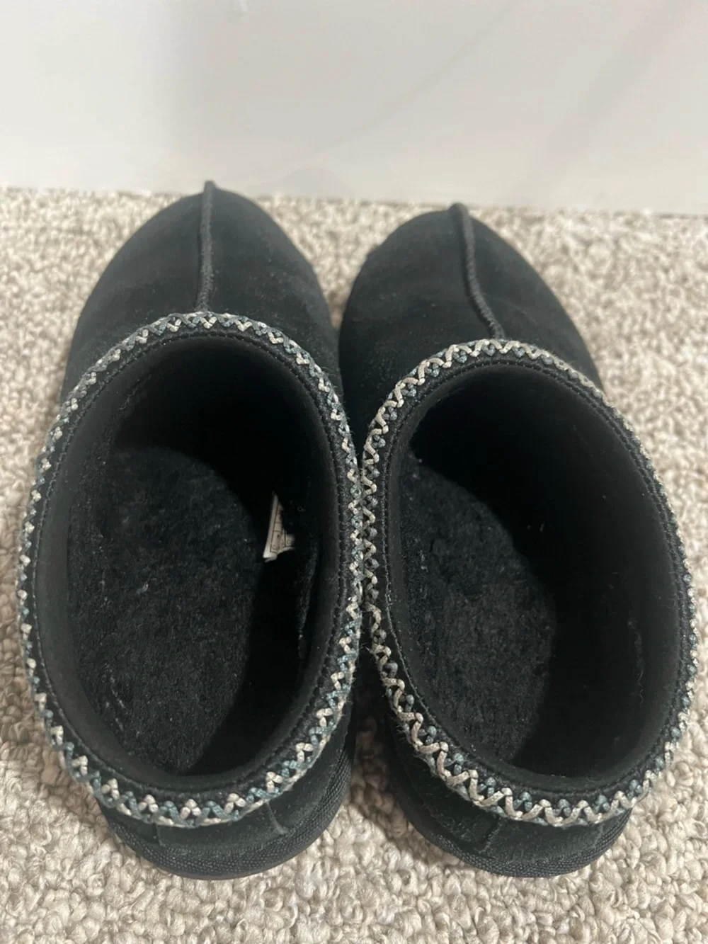 UGG Kids Black Suede Slippers Size 2 Cozy Slip On Shoes Shearling
